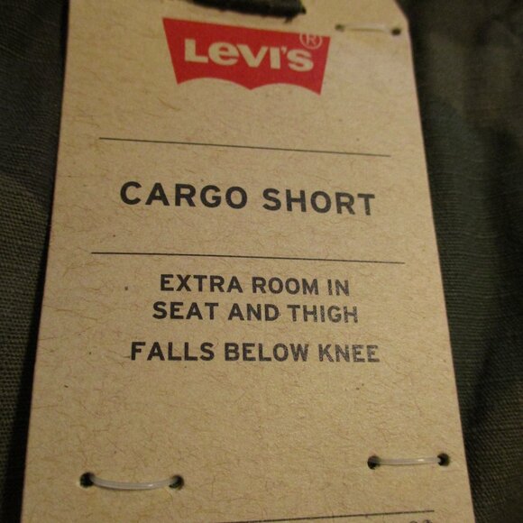 Levi NEW Men Size 28 Black Green Brown Pockets Camouflage Cargo Shorts - Picture 3 of 8